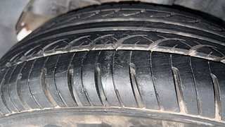 Used 2016 Hyundai Elite i20 [2014-2018] Sportz 1.2 Petrol Manual tyres RIGHT REAR TYRE TREAD VIEW