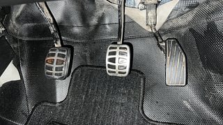 Used 2018 Maruti Suzuki Baleno [2015-2019] Zeta Petrol Petrol Manual interior PEDALS VIEW