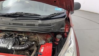 Used 2014 Hyundai Eon [2011-2018] Magna Petrol Manual engine ENGINE LEFT SIDE HINGE & APRON VIEW