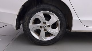 Used 2015 Honda City V Petrol Manual tyres RIGHT REAR TYRE RIM VIEW