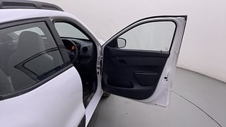 Used 2016 Renault Kwid [2015-2019] RXT Petrol Manual interior RIGHT FRONT DOOR OPEN VIEW