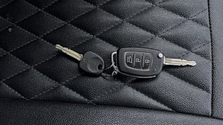 Used 2016 Hyundai Elite i20 [2014-2018] Sportz 1.2 Petrol Manual extra CAR KEY VIEW
