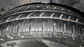 Used 2018 Renault Kwid [2017-2019] CLIMBER 1.0 AMT Petrol Automatic tyres LEFT FRONT TYRE TREAD VIEW
