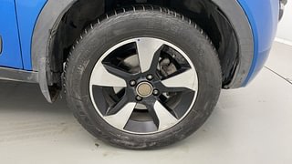 Used 2018 Tata Nexon [2017-2020] XZ Plus Petrol Petrol Manual tyres RIGHT FRONT TYRE RIM VIEW