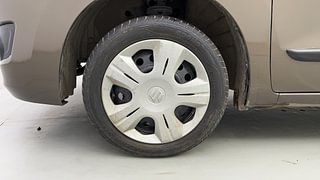 Used 2017 Maruti Suzuki Wagon R 1.0 [2015-2019] VXI AMT Petrol Automatic tyres LEFT FRONT TYRE RIM VIEW
