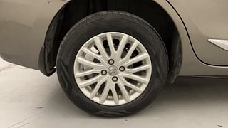 Used 2022 maruti-suzuki Dzire ZXI Petrol Manual tyres RIGHT REAR TYRE RIM VIEW