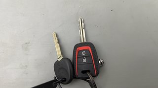 Used 2015 Hyundai Grand i10 Sportz 1.2 Kappa VTVT Petrol Manual extra CAR KEY VIEW