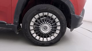 Used 2017 Mahindra KUV100 [2015-2017] K6 6 STR Petrol Manual tyres RIGHT FRONT TYRE RIM VIEW