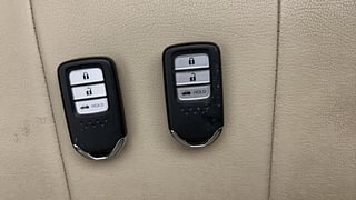Used 2022 honda City V 5th Gen Petrol Manual extra CAR KEY VIEW