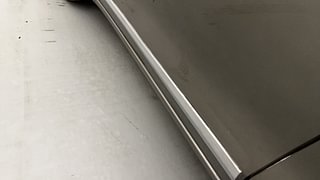 Used 2022 maruti-suzuki Dzire ZXI Petrol Manual dents MINOR DENT