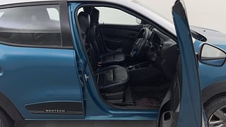 Used 2021 Renault Kwid [2020-2022] NEOTECH 1.0 RXL AMT Petrol Automatic interior RIGHT SIDE FRONT DOOR CABIN VIEW