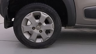 Used 2019 Renault Kwid [2017-2019] CLIMBER 1.0 AMT Petrol Automatic tyres RIGHT REAR TYRE RIM VIEW