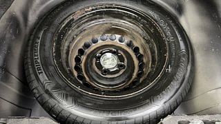 Used 2013 Honda Amaze [2013-2016] 1.2 S AT i-VTEC Petrol Automatic tyres SPARE TYRE VIEW
