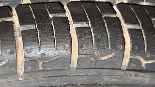 Used 2014 Hyundai Eon [2011-2018] Magna Petrol Manual tyres RIGHT FRONT TYRE TREAD VIEW