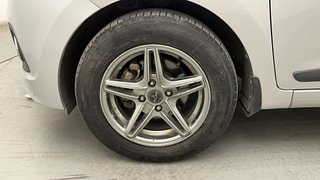 Used 2016 Hyundai Grand i10 [2013-2017] Asta (O) AT 1.2 kappa VTVT Petrol Automatic tyres LEFT FRONT TYRE RIM VIEW