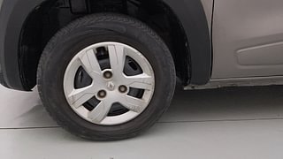 Used 2018 Renault Kwid [2015-2019] 1.0 RXT AMT Petrol Automatic tyres LEFT FRONT TYRE RIM VIEW