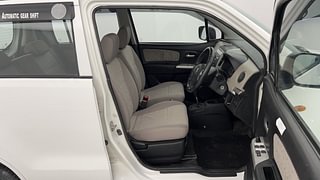 Used 2016 Maruti Suzuki Wagon R 1.0 [2015-2019] VXI AMT Petrol Automatic interior RIGHT SIDE FRONT DOOR CABIN VIEW