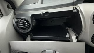 Used 2011 Toyota Etios [2010-2017] G Petrol Manual top_features Glove box cooling