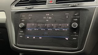 Used 2018 Volkswagen Tiguan [2017-2020] Comfortline TDI Diesel Automatic top_features Integrated (in-dash) music system