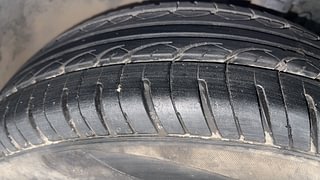 Used 2016 Hyundai Elite i20 [2014-2018] Sportz 1.2 Petrol Manual tyres LEFT FRONT TYRE TREAD VIEW