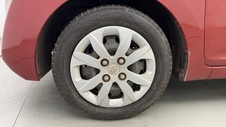 Used 2014 Hyundai Eon [2011-2018] Magna Petrol Manual tyres LEFT FRONT TYRE RIM VIEW
