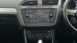 Used 2018 Volkswagen Tiguan [2017-2020] Comfortline TDI Diesel Automatic interior MUSIC SYSTEM & AC CONTROL VIEW