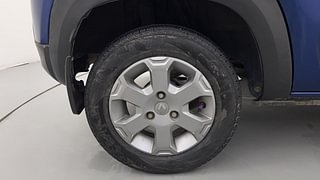 Used 2018 Renault Kwid [2017-2019] CLIMBER 1.0 AMT Petrol Automatic tyres RIGHT REAR TYRE RIM VIEW