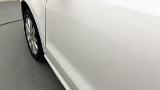 Used 2017 Volkswagen Ameo [2017-2020] Highline Plus 1.5L AT (D) Diesel Automatic dents MINOR SCRATCH