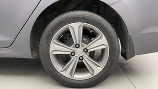 Used 2018 Hyundai Verna [2017-2020] 1.6 VTVT SX (O) AT Petrol Automatic tyres LEFT REAR TYRE RIM VIEW