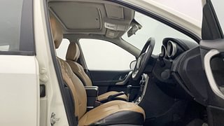 Used 2018 Mahindra XUV500 [2017-2021] W9 AT Diesel Automatic interior RIGHT SIDE FRONT DOOR CABIN VIEW
