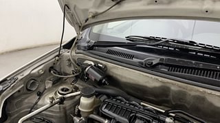 Used 2018 Maruti Suzuki Alto 800 [2016-2019] Lxi Petrol Manual engine ENGINE RIGHT SIDE HINGE & APRON VIEW