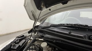 Used 2013 Maruti Suzuki Swift [2011-2017] ZXi Petrol Manual engine ENGINE RIGHT SIDE HINGE & APRON VIEW