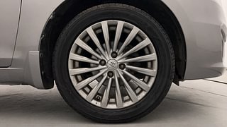 Used 2016 Maruti Suzuki Ciaz [2014-2017] ZXI+ Petrol Manual tyres RIGHT FRONT TYRE RIM VIEW