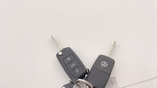 Used 2022 volkswagen Vento Highline Plus 1.0L TSI Petrol AT Petrol Automatic extra CAR KEY VIEW