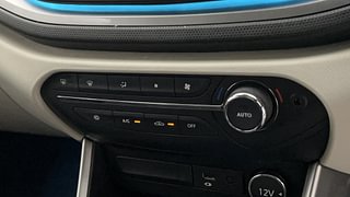 Used 2022 Tata Altroz XZ Plus 1.5 diesel mt dual tone Diesel Manual top_features Air conditioner