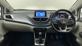 Used 2022 Tata Altroz XZ Plus 1.5 diesel mt dual tone Diesel Manual interior DASHBOARD VIEW