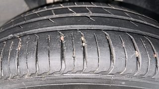 Used 2022 Renault Triber RXZ AMT Petrol Automatic tyres RIGHT FRONT TYRE TREAD VIEW