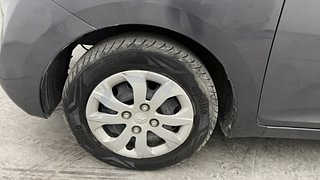 Used 2016 Hyundai Eon [2011-2018] Magna + Petrol Manual tyres LEFT FRONT TYRE RIM VIEW
