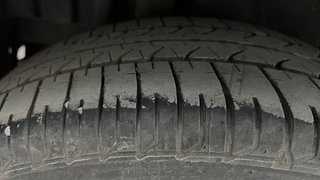 Used 2013 Maruti Suzuki Swift [2011-2017] ZXi Petrol Manual tyres RIGHT REAR TYRE TREAD VIEW
