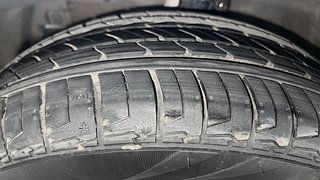 Used 2016 Maruti Suzuki Ciaz [2014-2017] ZXI+ AT Petrol Automatic tyres LEFT FRONT TYRE TREAD VIEW