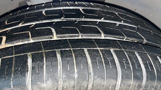 Used 2018 Hyundai Verna [2017-2020] 1.6 VTVT SX (O) AT Petrol Automatic tyres RIGHT FRONT TYRE TREAD VIEW