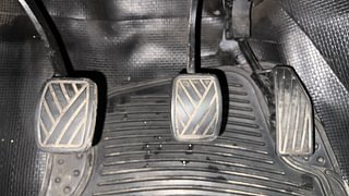 Used 2017 Maruti Suzuki Baleno [2015-2019] Zeta Petrol Petrol Manual interior PEDALS VIEW