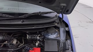 Used 2016 Maruti Suzuki Baleno [2015-2019] Delta Petrol Petrol Manual engine ENGINE LEFT SIDE HINGE & APRON VIEW