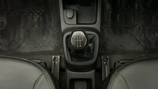 Used 2017 Renault Kwid [2017-2019] RXT 1.0 SCE Special Petrol Manual interior GEAR  KNOB VIEW