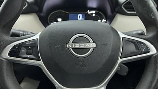 Used 2021 Nissan Magnite XL Petrol Manual top_features Steering mounted controls