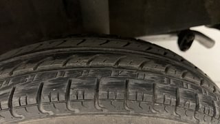 Used 2016 Renault Kwid [2015-2019] RXT Petrol Manual tyres LEFT REAR TYRE TREAD VIEW