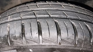Used 2024 renault Kwid RXL(O) 1.0 Petrol MT SCE Petrol Manual tyres LEFT FRONT TYRE TREAD VIEW