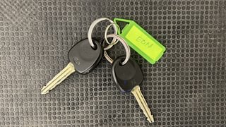 Used 2015 Hyundai Eon [2011-2018] Era Petrol Manual extra CAR KEY VIEW
