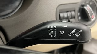 Used 2016 volkswagen Vento 1.5L Highline Diesel AT Diesel Automatic top_features Rain sensing wipers