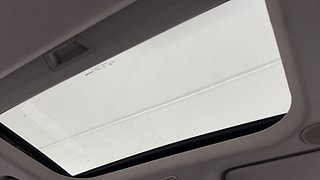 Used 2022 Mahindra Scorpio N Z8 L Petrol AT 7 STR Petrol Automatic top_features Sunroof